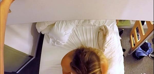 Echte Ehefrau Deutsch fickt heimlich fremd - Sextreffen mit Jungspund im Hotel - German Amateur